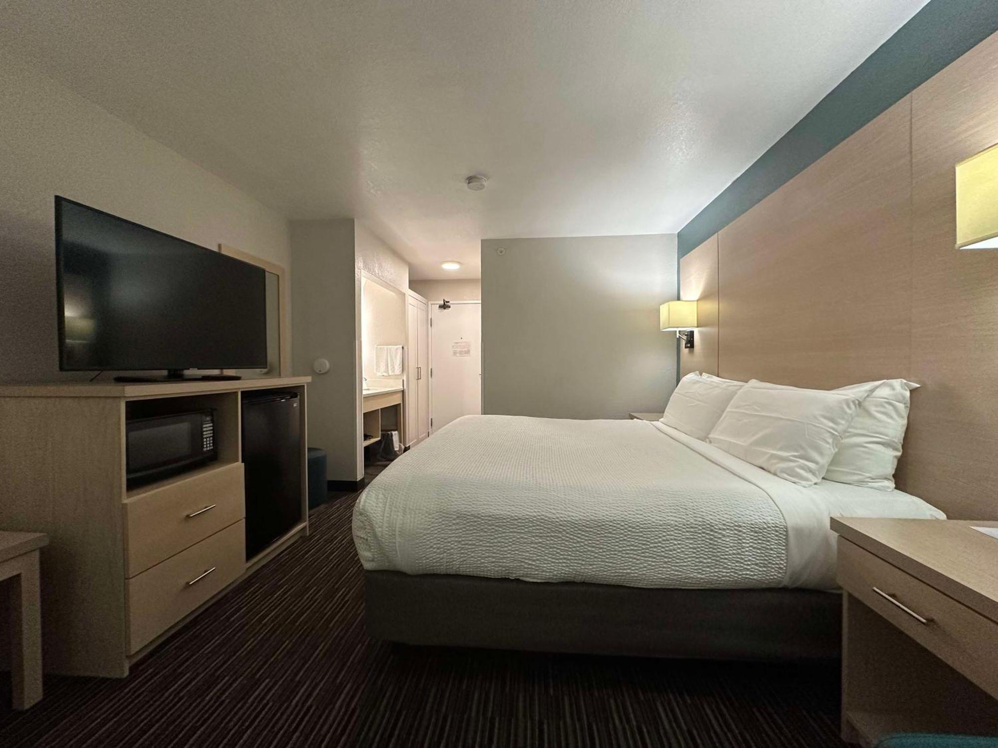 Best Western Watertown Экстерьер фото